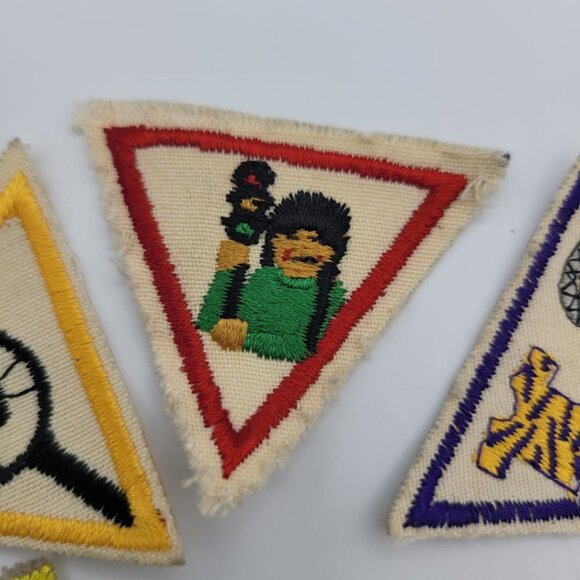Girl Scout Badge Vintage Patch Brownie 90s Retro Troop‎ Retired Activity Try It - Picture 4 of 9